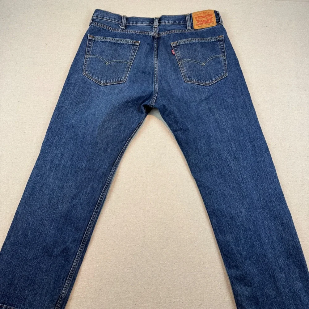 Levis 505 Regular Fit Straight Leg Jeans Mens 38x30 Medium Wash Blue Denim
